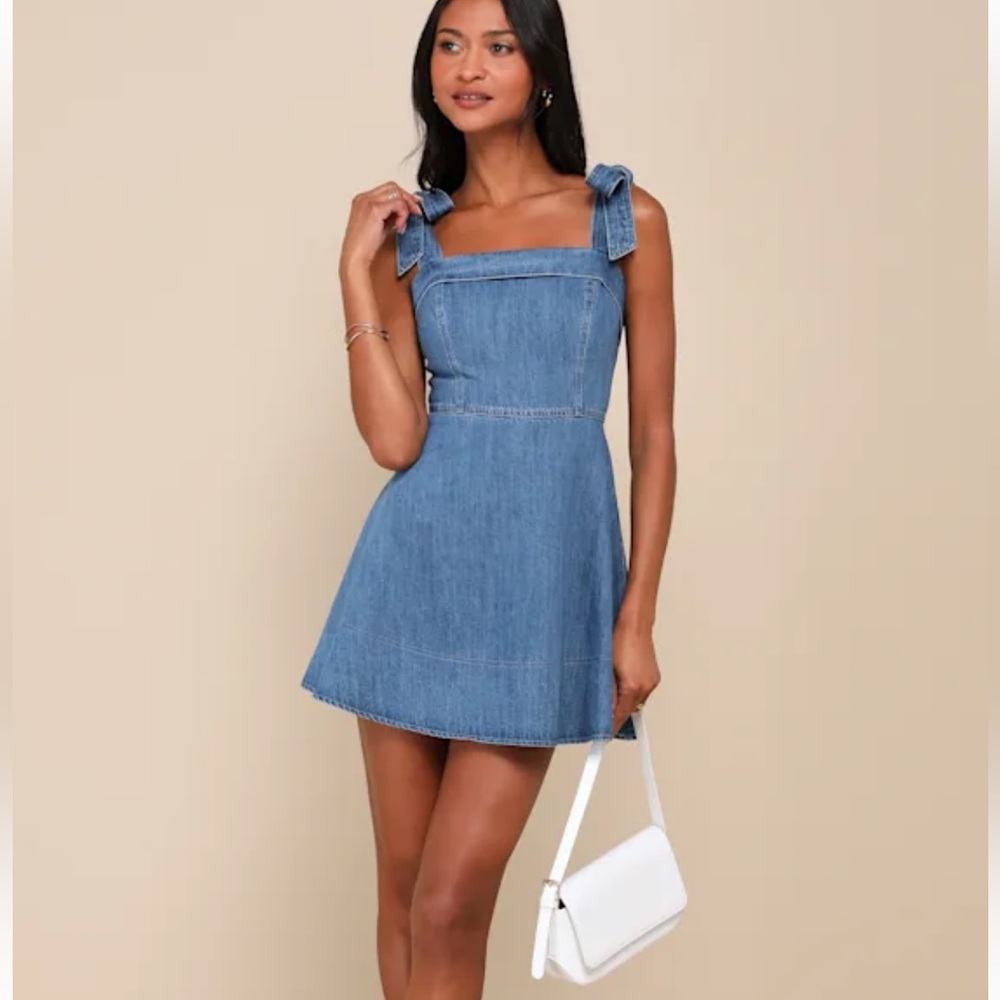 NWT Lulu’s Precisely Sweet Blue Denim Dress